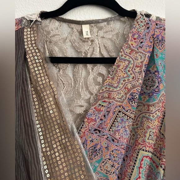 Tiny Lace Overlay/Wrap Silk Blouse - Picture 2 of 8